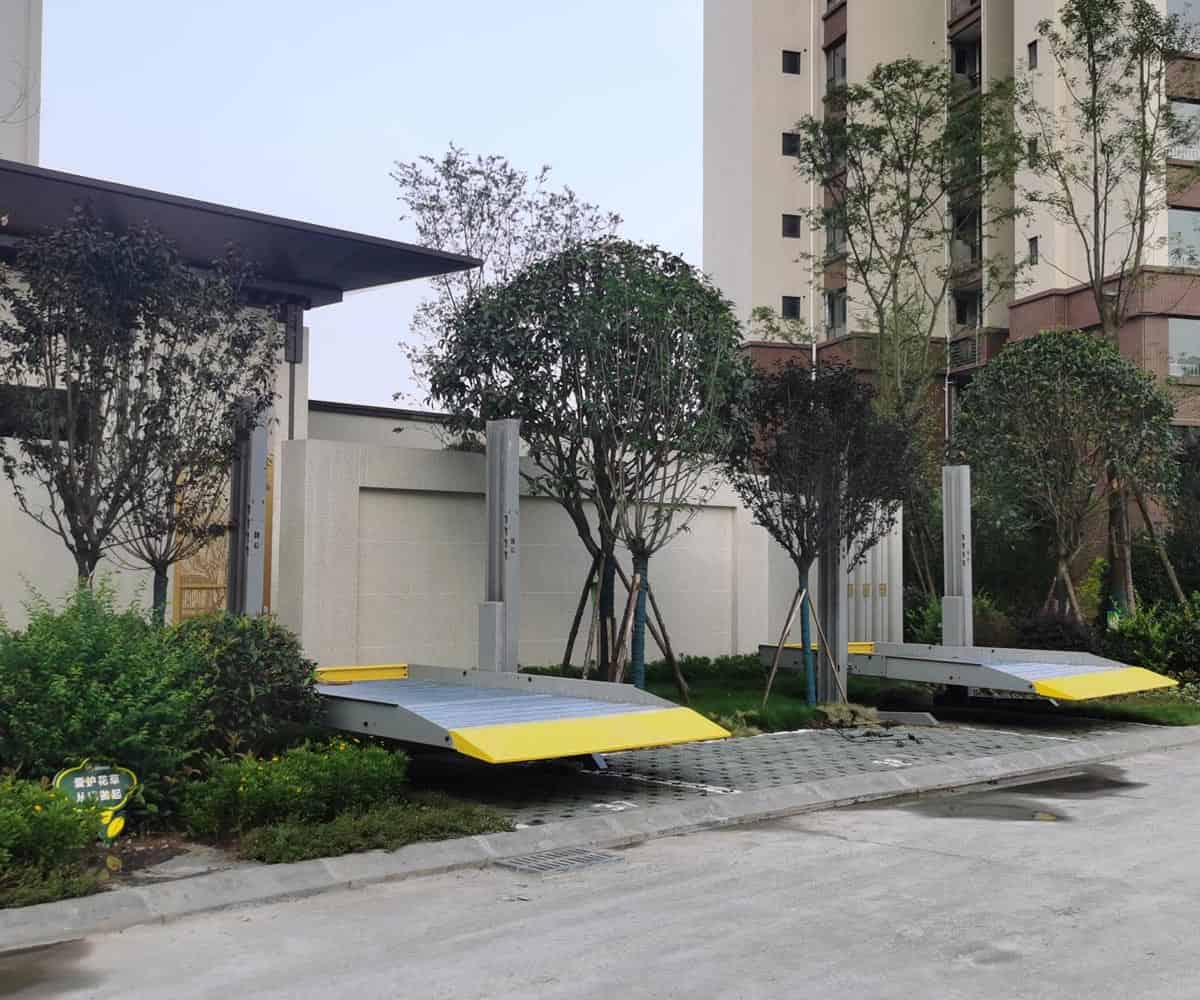 北流市三層升降橫移機(jī)械式停車庫短租