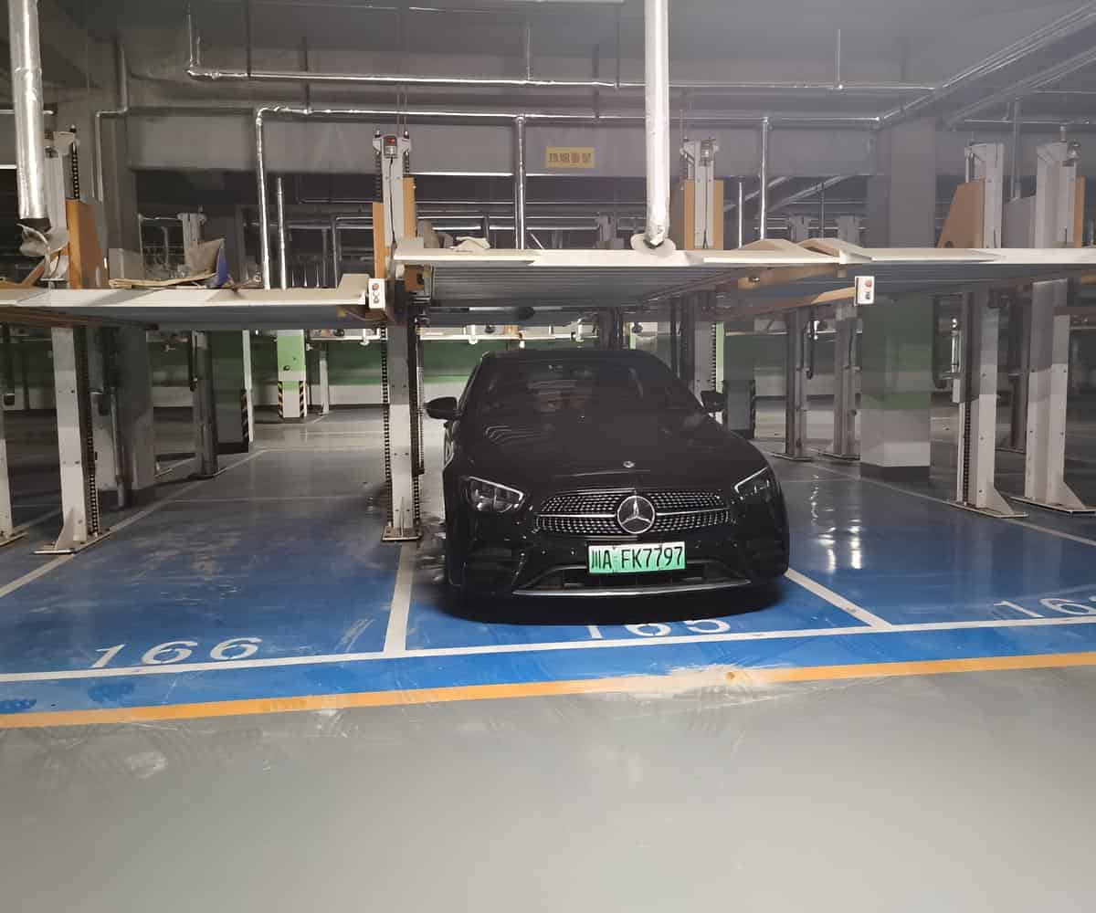 立體車庫租賃中垂直升降立體停車場的優(yōu)勢與應(yīng)用