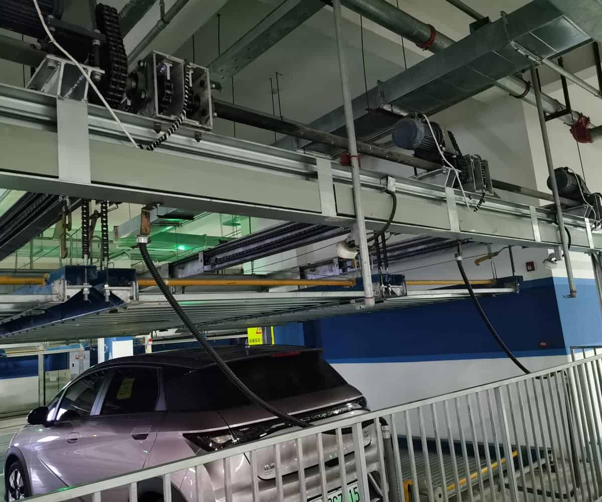 升降平移機(jī)械停車(chē)庫(kù)
