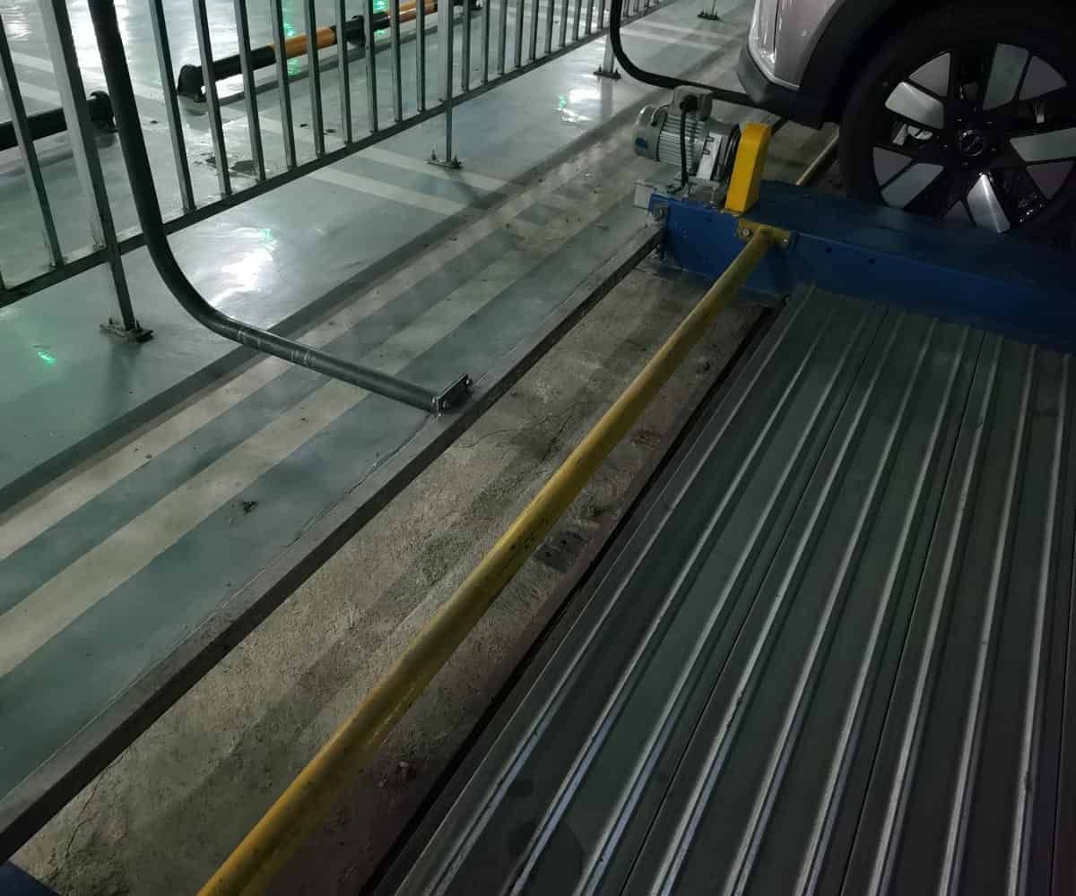 北流市升降橫移立體停車設(shè)備